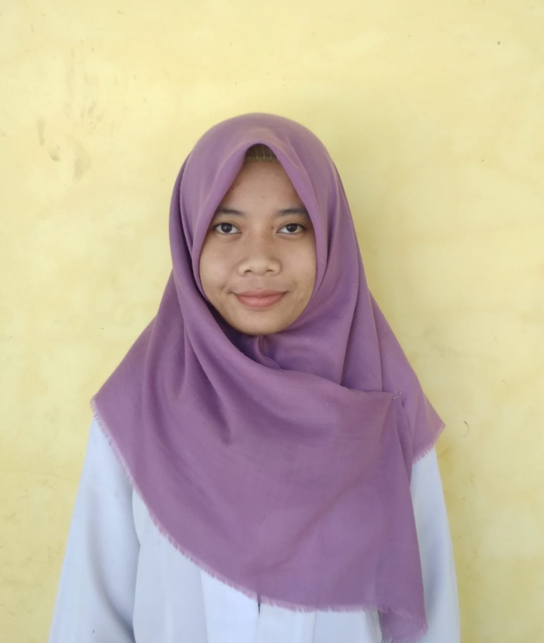 Niken Isnaini Hidayah, S. Pd. Gr